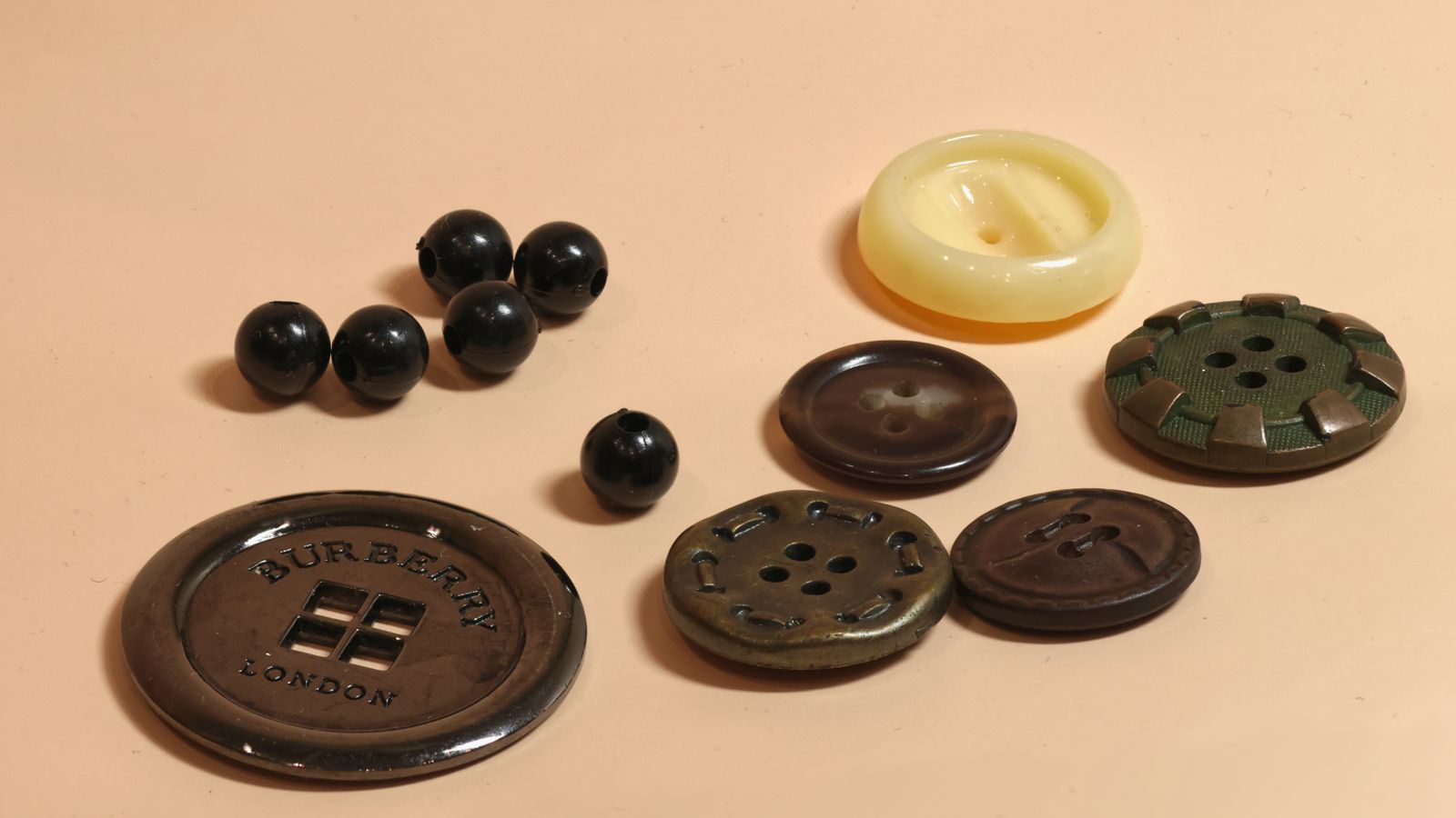 How to Make Resin Art: visual reference for plan and measure