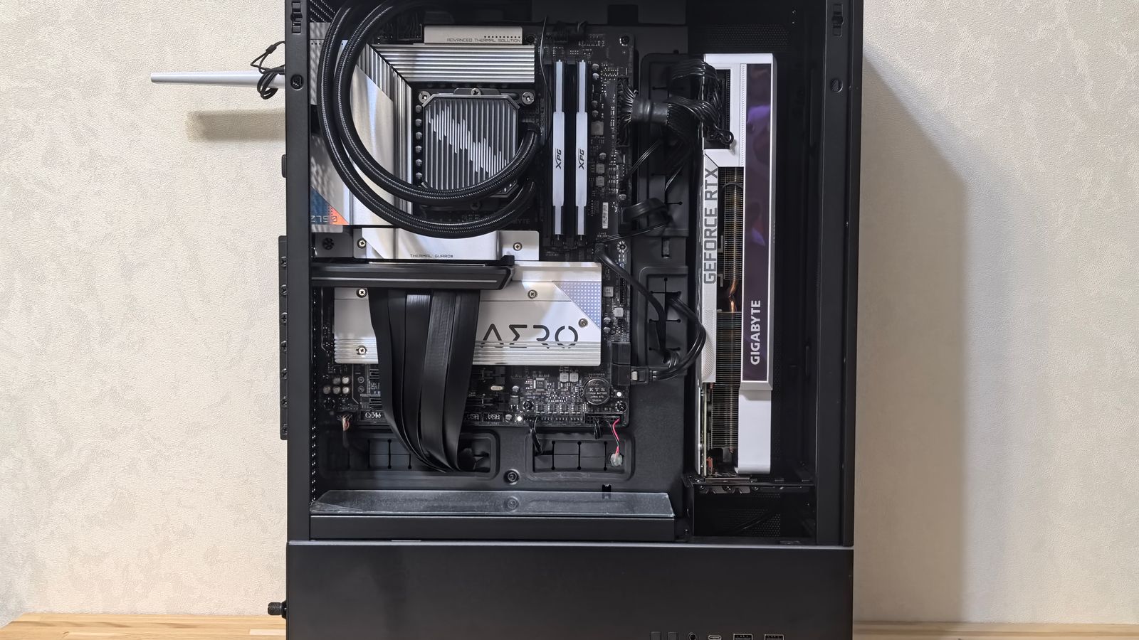 Technology tutorials: Precise hardware guides with visual component maps and zero guesswork.
